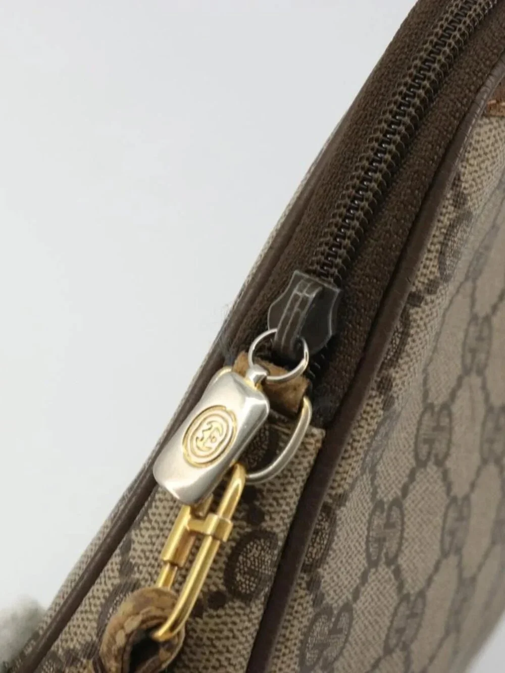 GUCCI GG Supreme Shoulder Bag PVC Beige Gold 97 02 068 Auth 175170